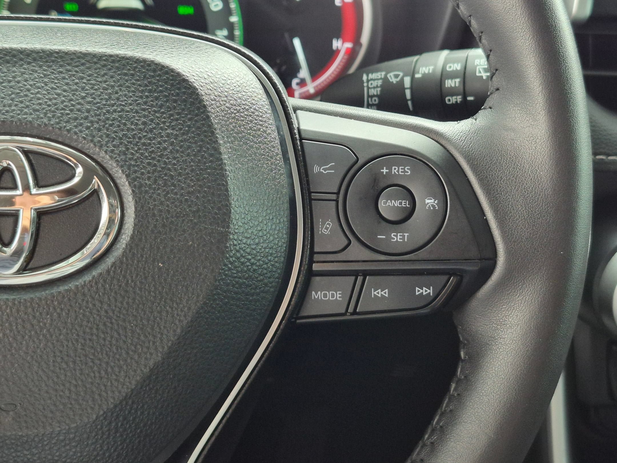 Certified 2025 Toyota RAV4 XLE Premium FWD image 16