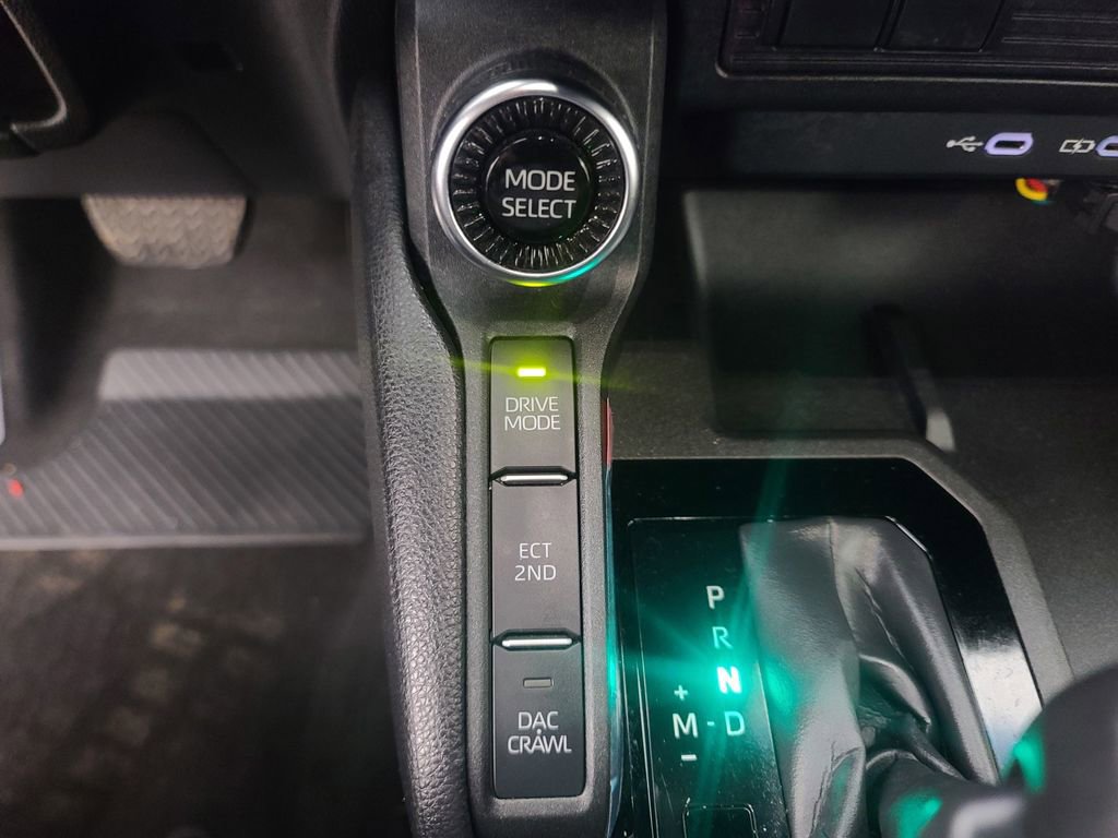 Used 2024 Toyota Land Cruiser image 38