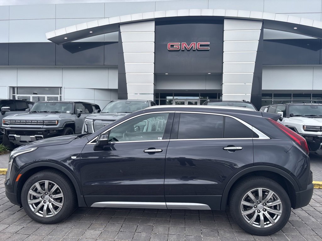 Used 2023 Cadillac XT4 Premium Luxury w/ Cold Weather Package image 2