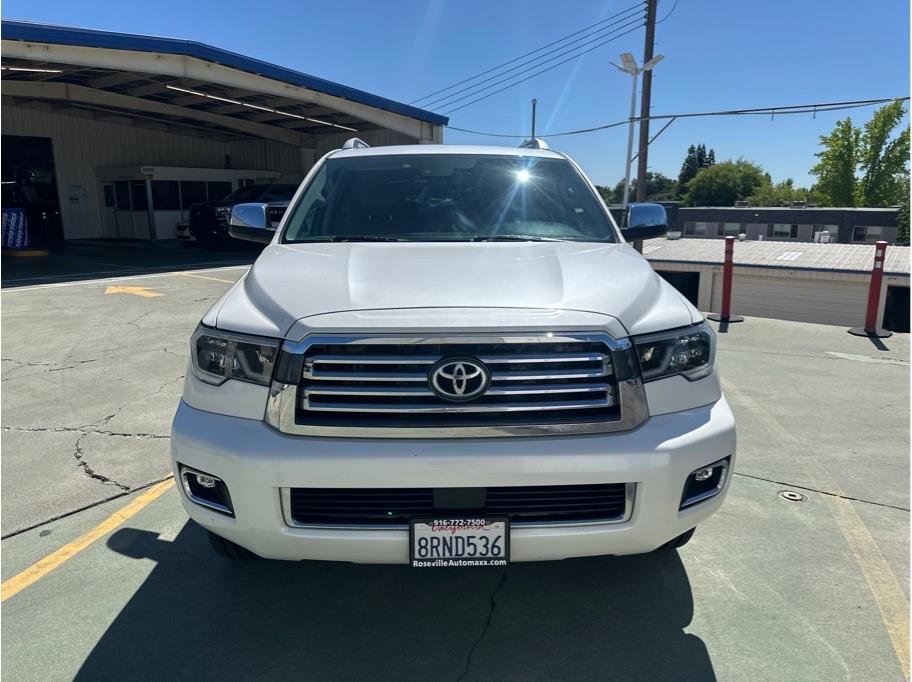 Used 2019 Toyota Sequoia Platinum AWD/4WD image 3
