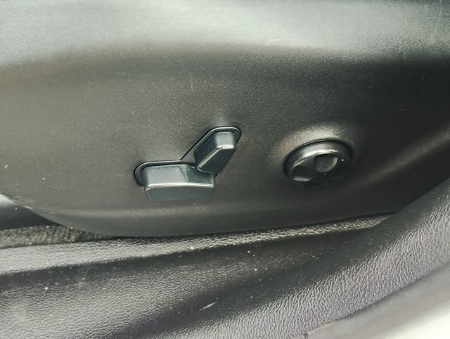 Used 2015 Jeep Cherokee Limited image 14