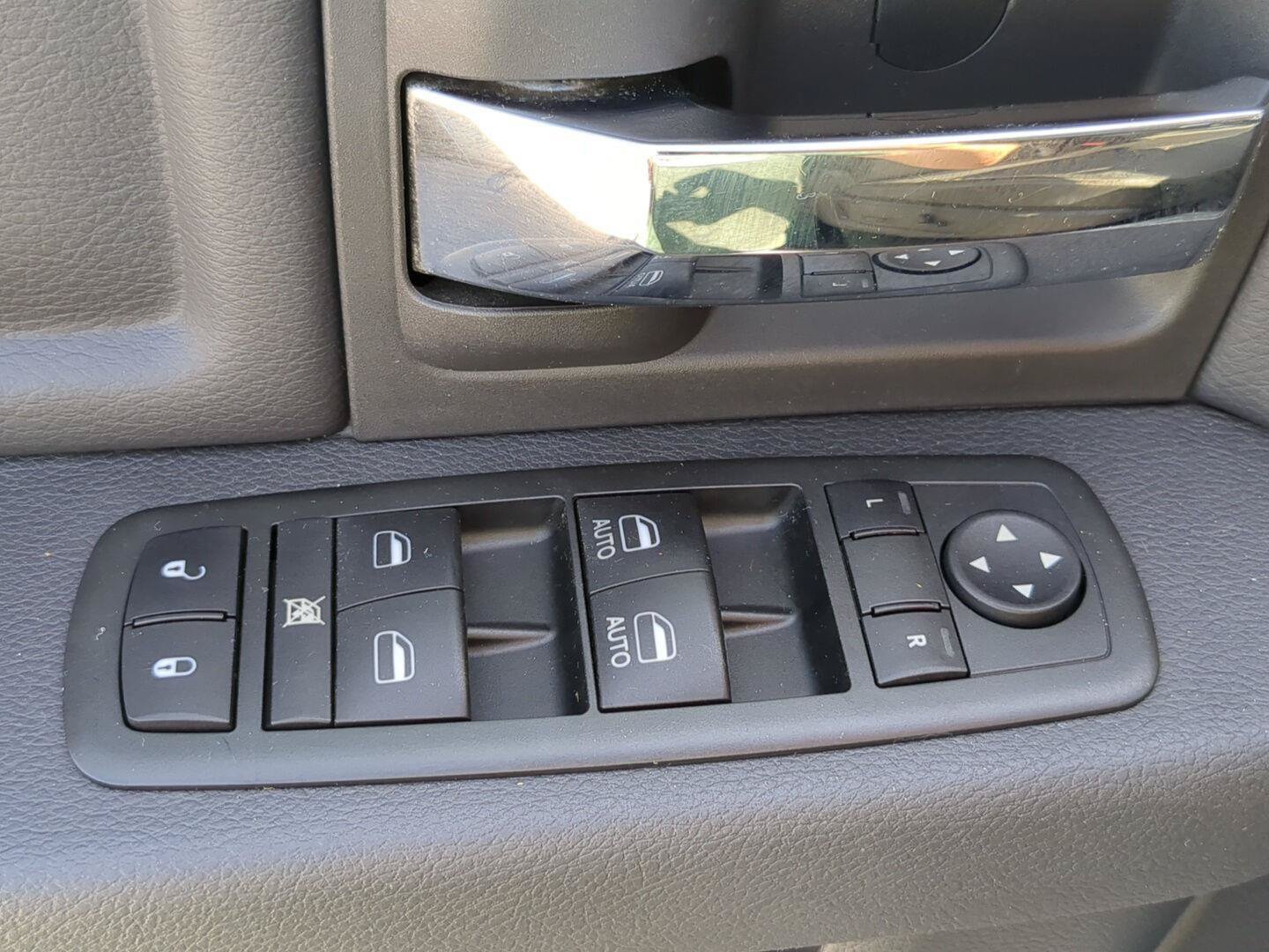 Used 2012 RAM 1500 Sport w/ Sport Premium Group AWD/4WD image 12