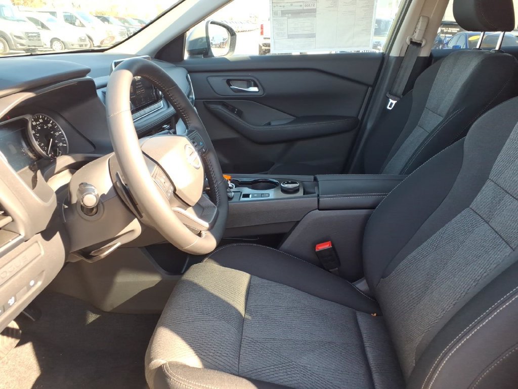 New 2027 Nissan Rogue SV w/ Cold Weather Package AWD/4WD image 16