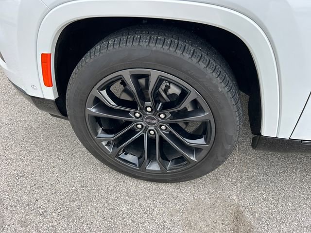 Used 2024 Jeep Grand Wagoneer Series III w/ Rear Seat Video Group 1 image 69