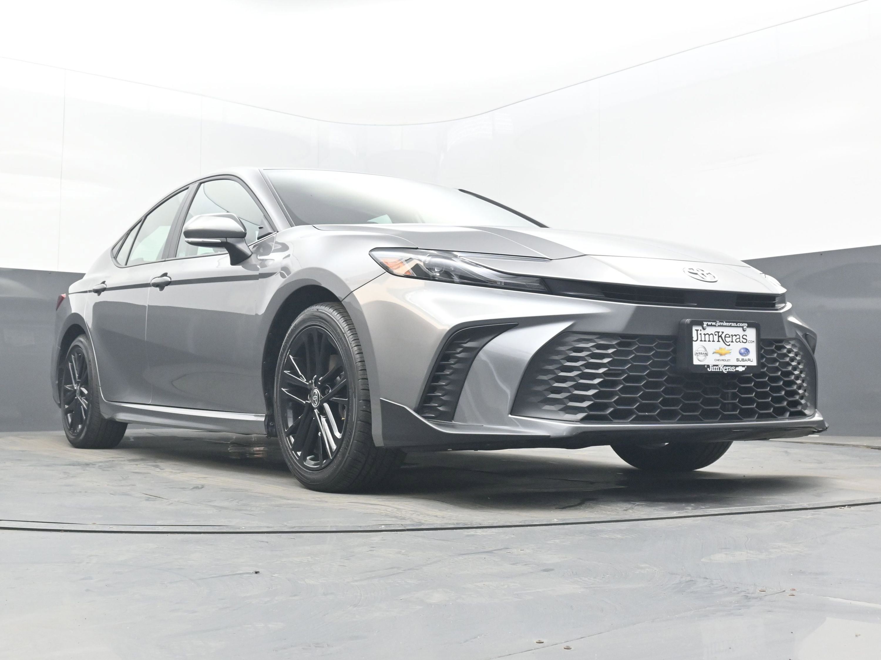 Used 2025 Toyota Camry SE FWD image 22