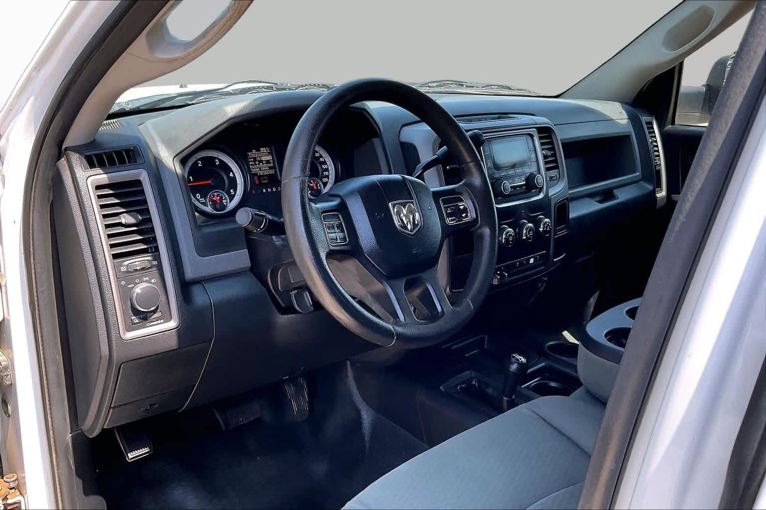 Used 2014 RAM 2500 Tradesman w/ Chrome Appearance Group AWD/4WD image 16