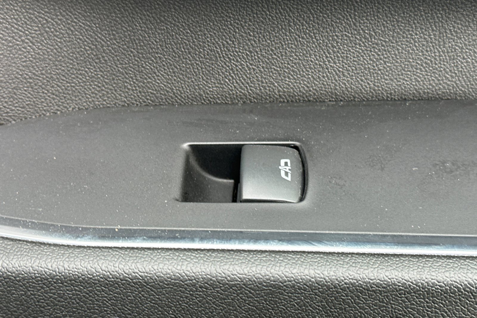 Used 2024 Chevrolet Silverado 2500 LTZ w/ LTZ Premium Package image 21