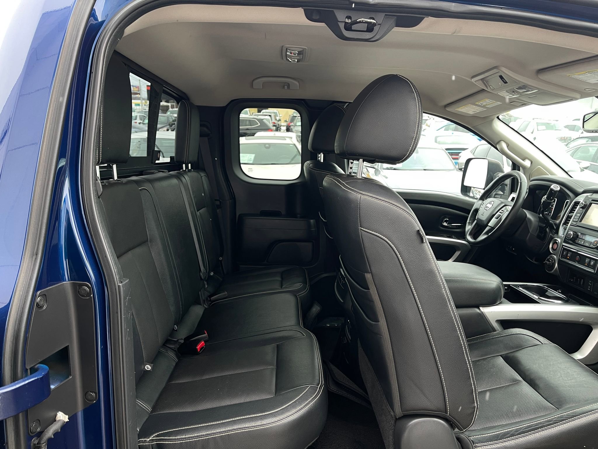 Used 2017 Nissan Titan PRO-4X w/ Pro-4x Convenience Package image 26