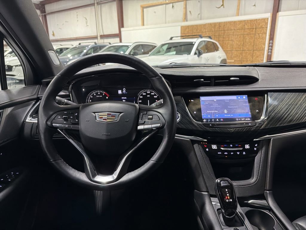 Used 2023 Cadillac XT6 Premium Luxury image 30