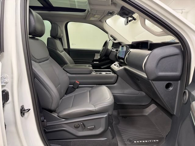 New 2025 Ford Expedition Max Active RWD image 30