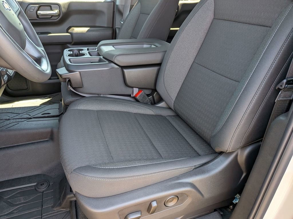 New 2026 Chevrolet Silverado 1500 Custom AWD/4WD image 16