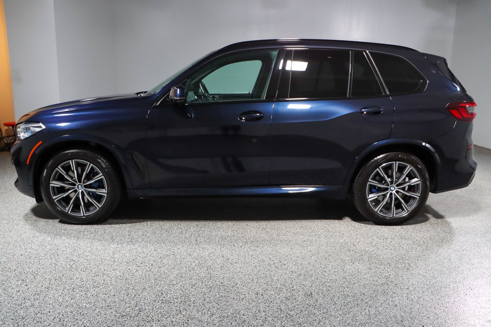 Used 2023 BMW X5 xDrive40i w/ Executive Package AWD/4WD image 10
