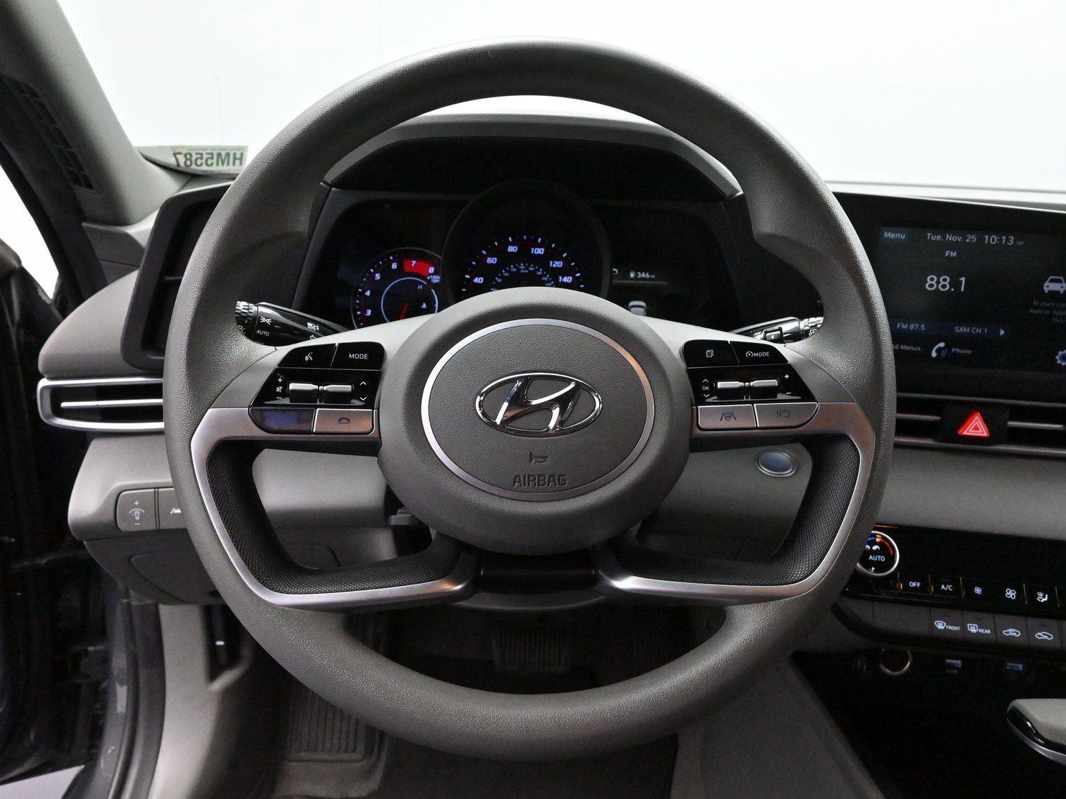 Used 2023 Hyundai Elantra SEL image 14