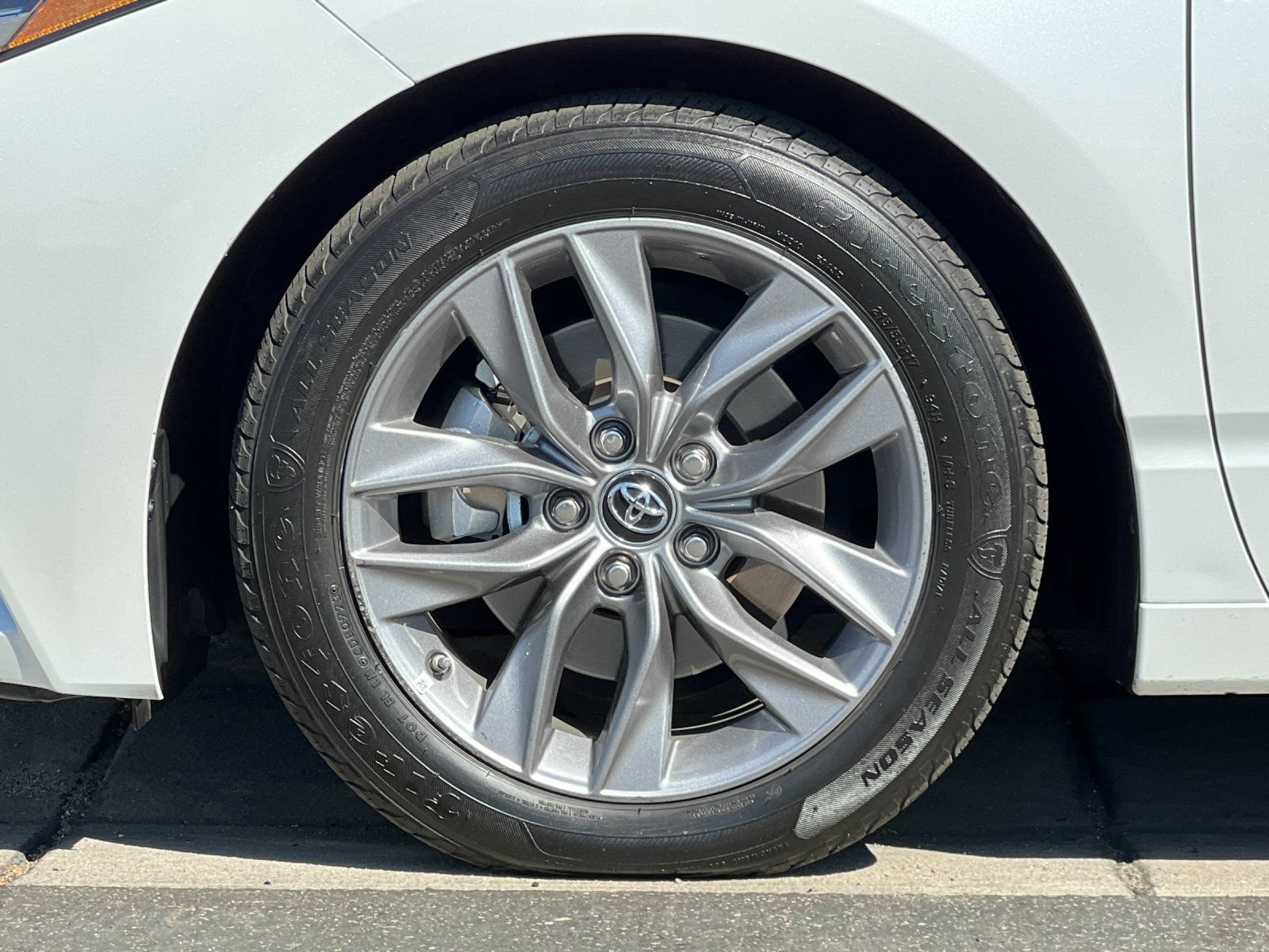 Used 2019 Toyota Avalon XLE w/ Moonroof Package FWD image 23