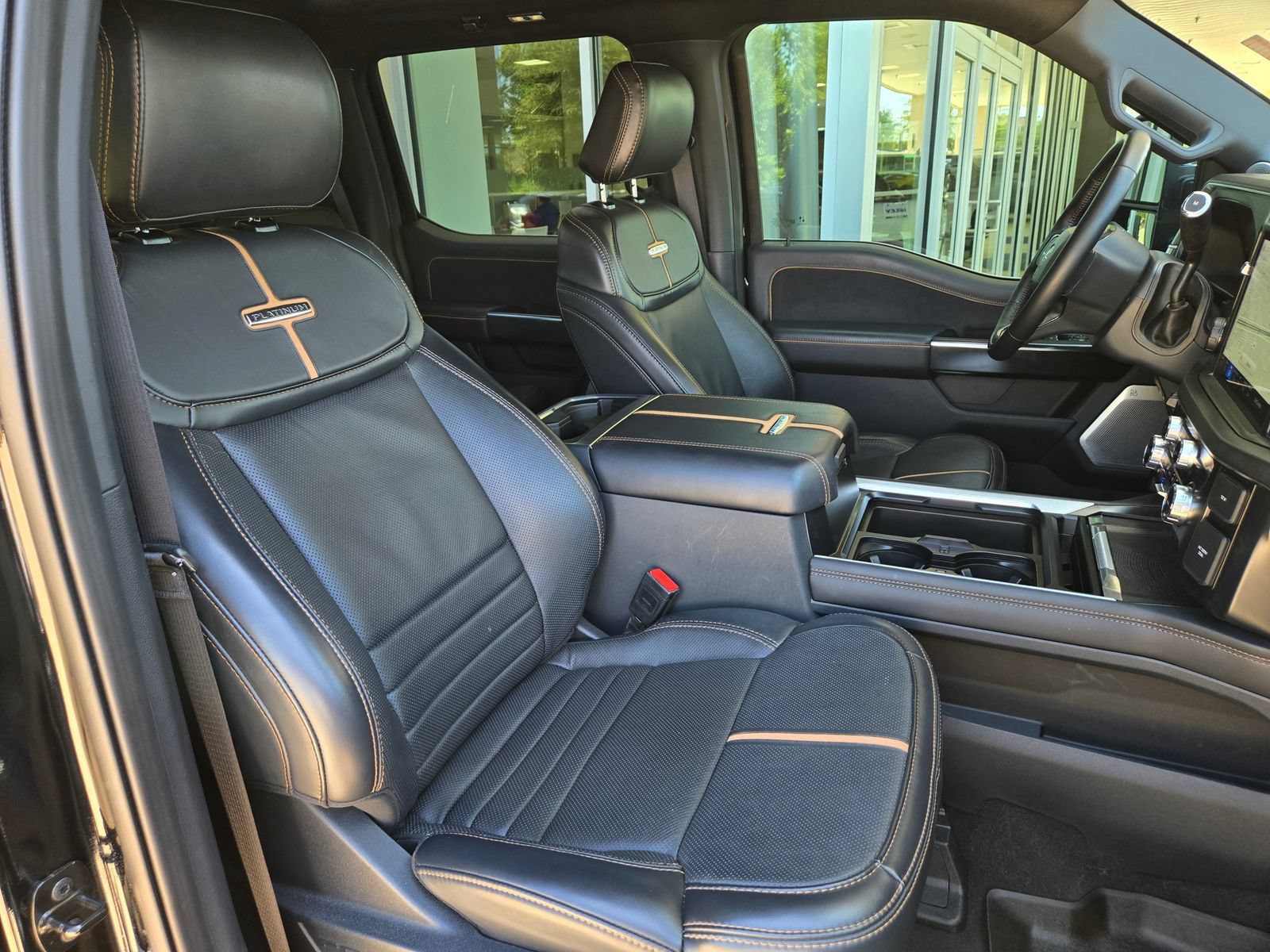 Used 2024 Ford F250 Platinum AWD/4WD image 27