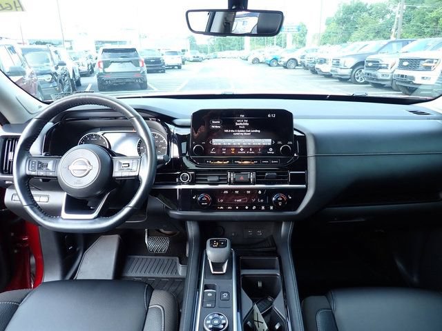 Used 2023 Nissan Pathfinder SL w/ SL Premium Package AWD/4WD image 22