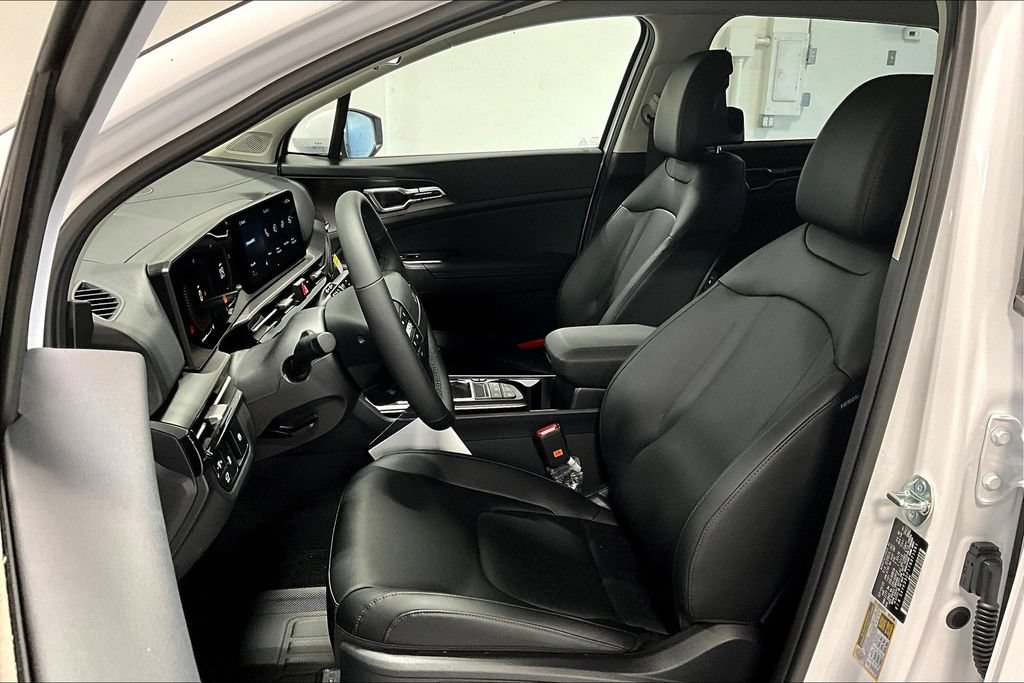 Used 2026 Kia Sportage EX FWD image 12