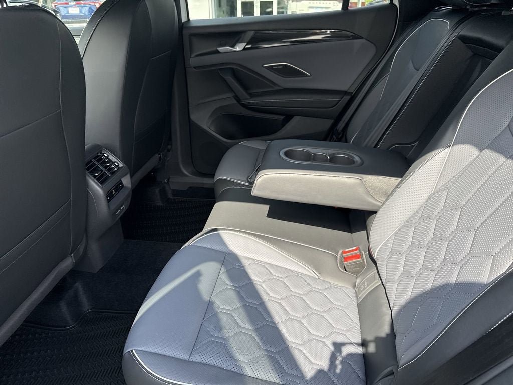 New 2026 Volkswagen Tiguan SEL R-Line AWD/4WD image 30
