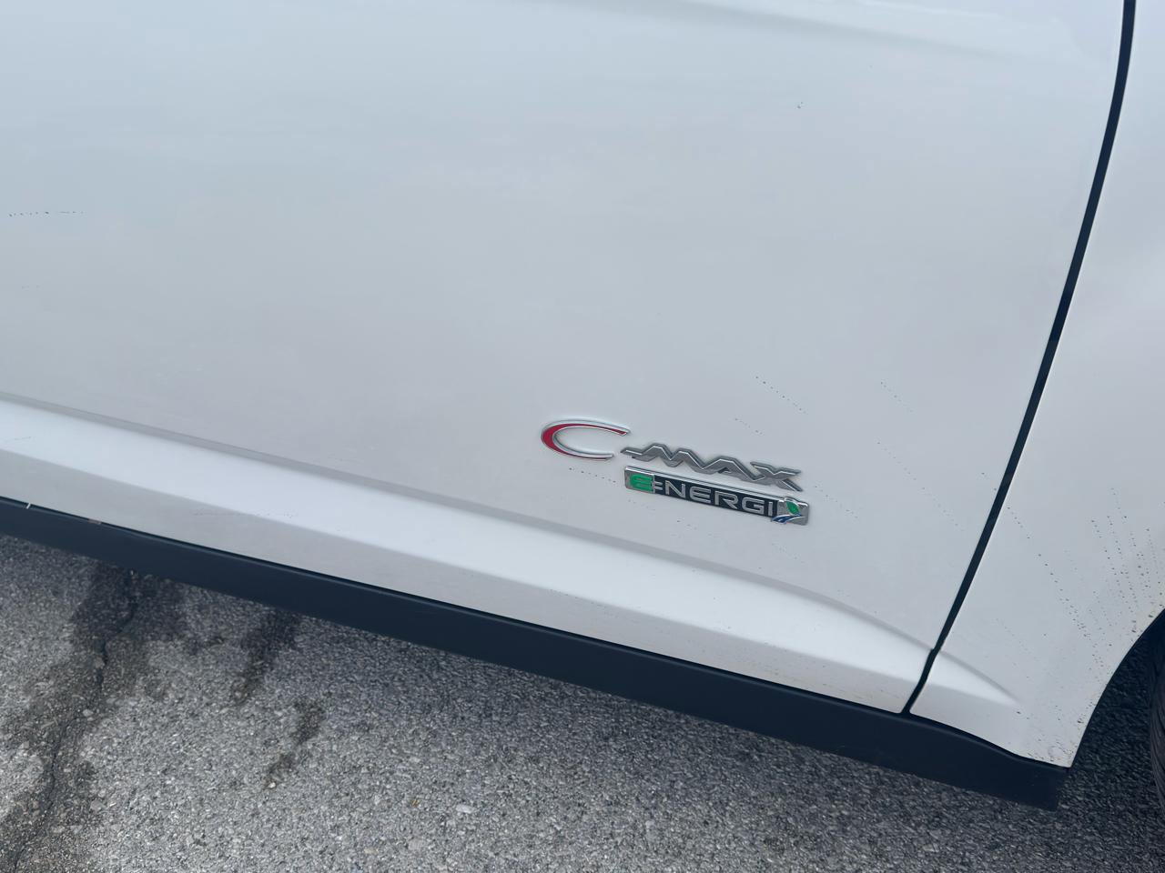 Used 2015 Ford C-MAX Energi SEL w/ Equipment Group 301A image 3