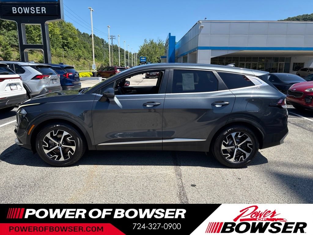 Used 2023 Kia Sportage EX FWD image 2