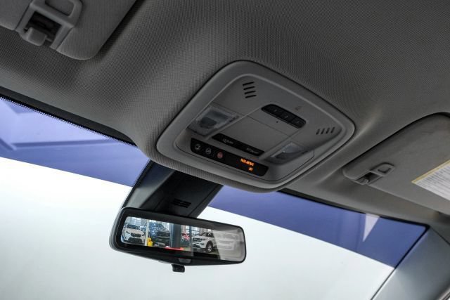 Used 2019 Chevrolet Traverse RS w/ LPO, Floor Liner Package FWD image 32