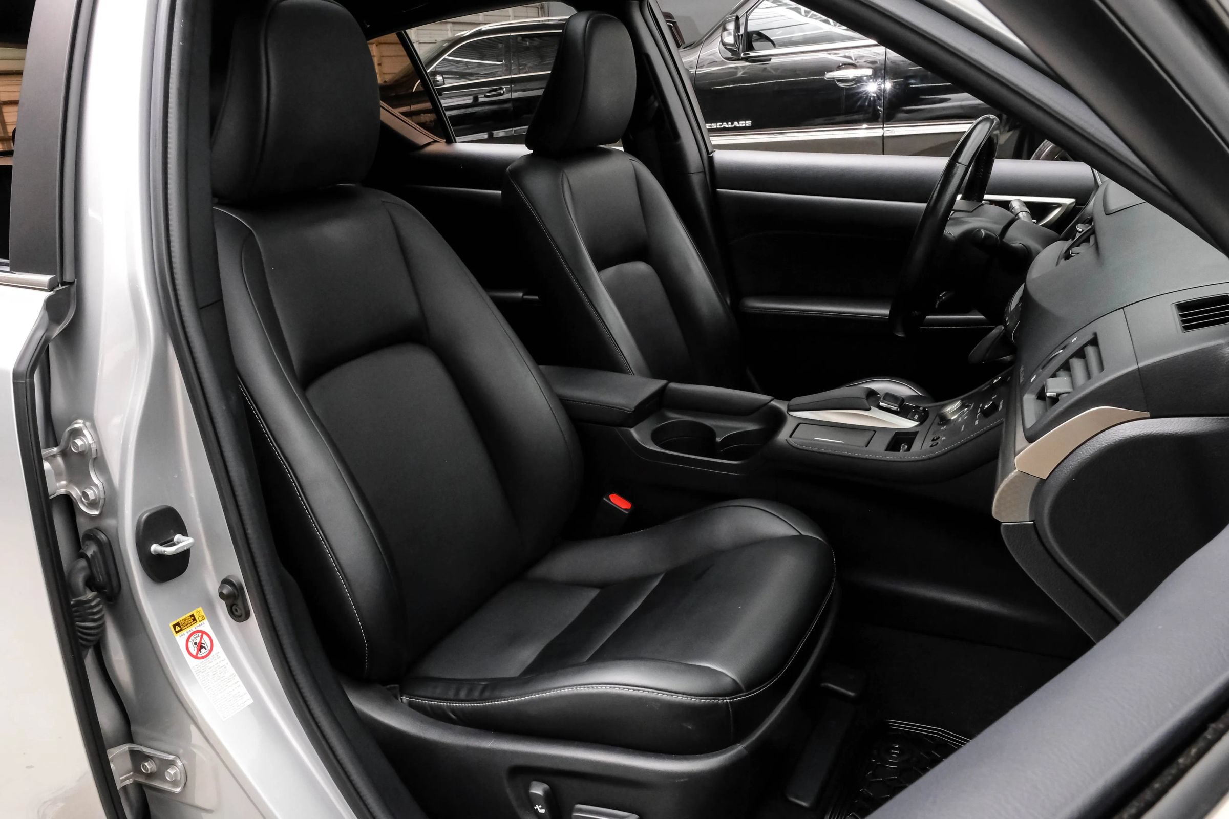 Used 2016 Lexus CT 200h w/ Navigation Package FWD image 36