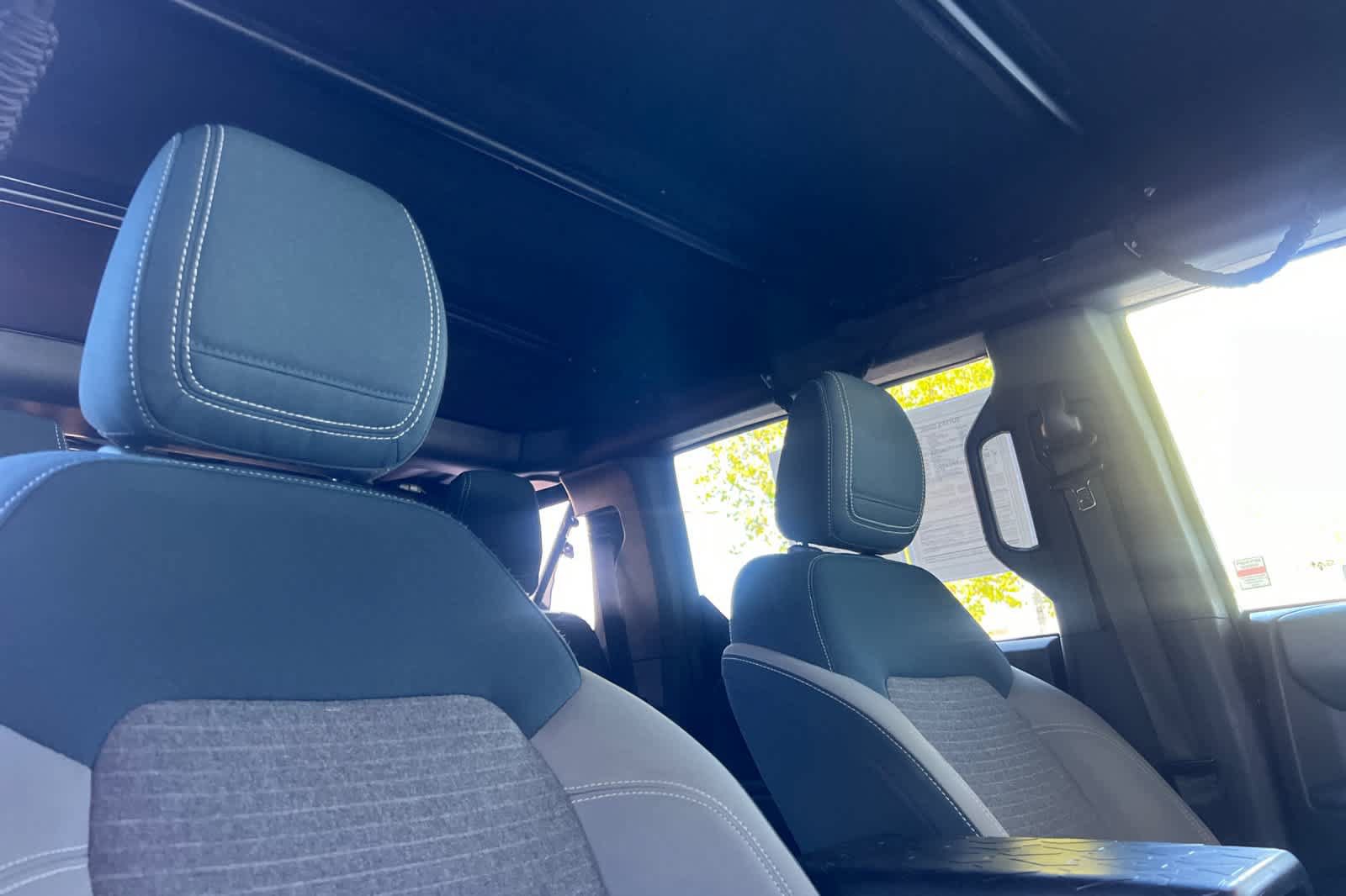 Used 2021 Ford Bronco Outer Banks w/ Sasquatch Package AWD/4WD image 17