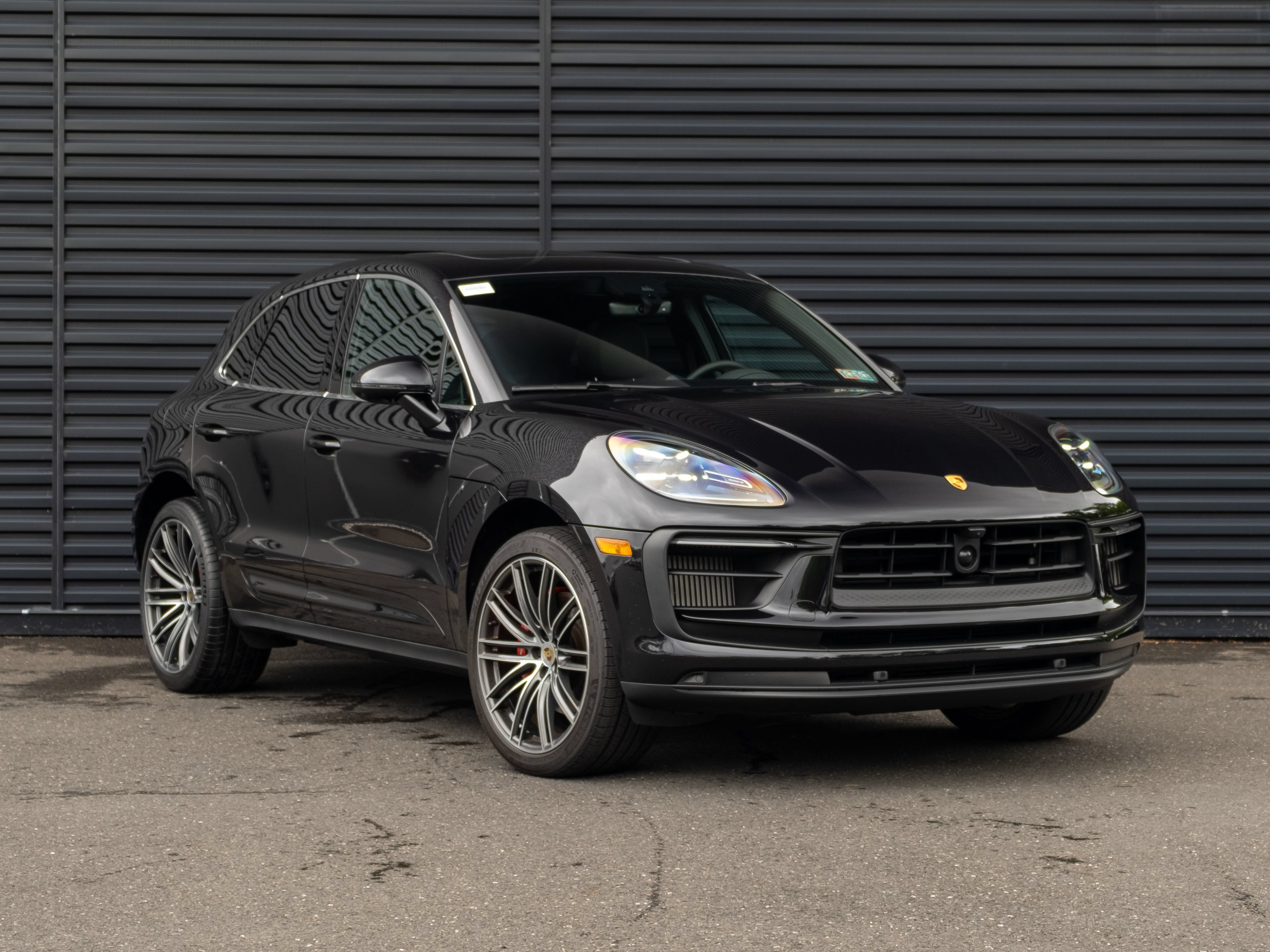 Certified 2025 Porsche Macan S AWD/4WD image 10