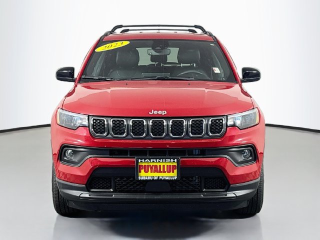Used 2023 Jeep Compass Latitude AWD/4WD image 2