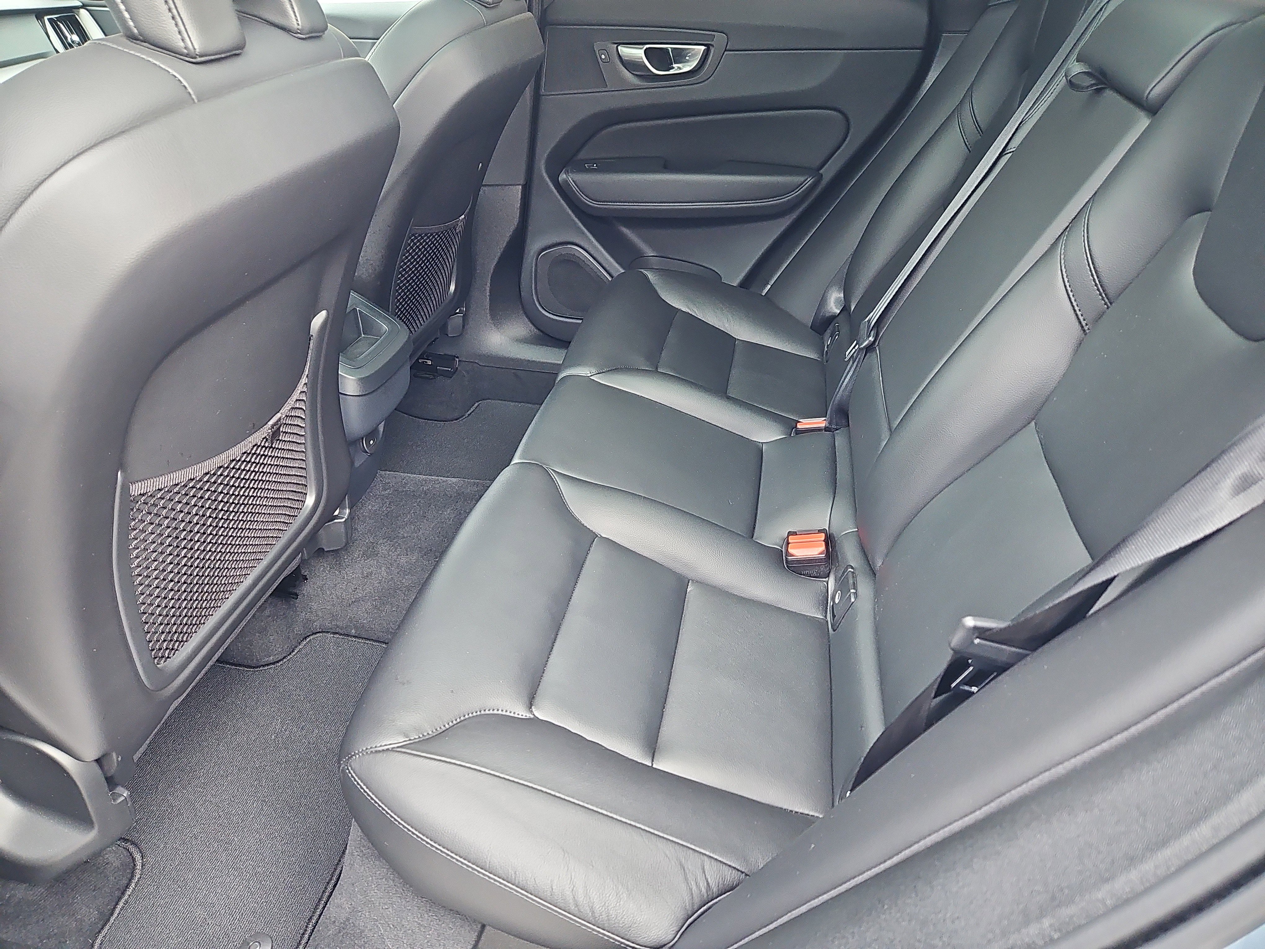 Used 2024 Volvo XC60 B5 Core w/ Climate Package image 31