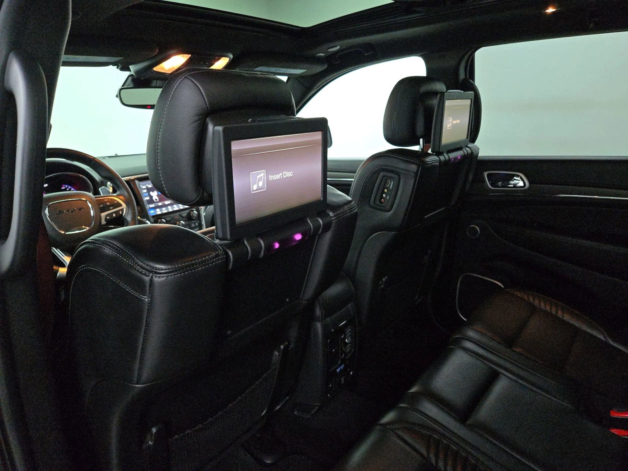 Used 2018 Jeep Grand Cherokee SRT image 31