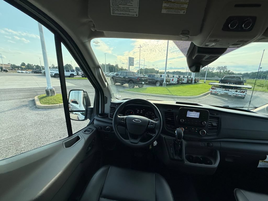 Used 2025 Ford Transit 350 XL RWD image 7