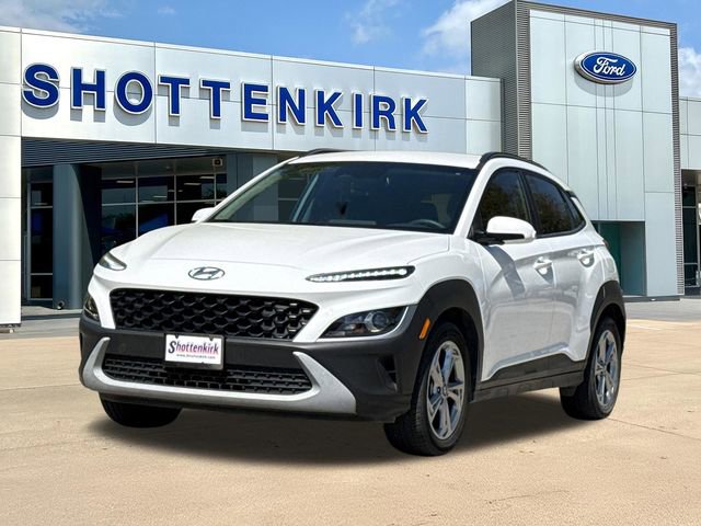 Used 2023 Hyundai Kona SEL FWD image 3
