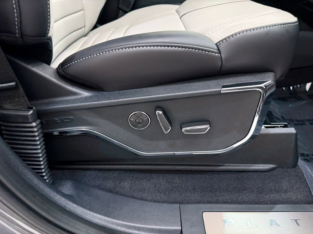 New 2025 Ford F150 Lightning Platinum image 19