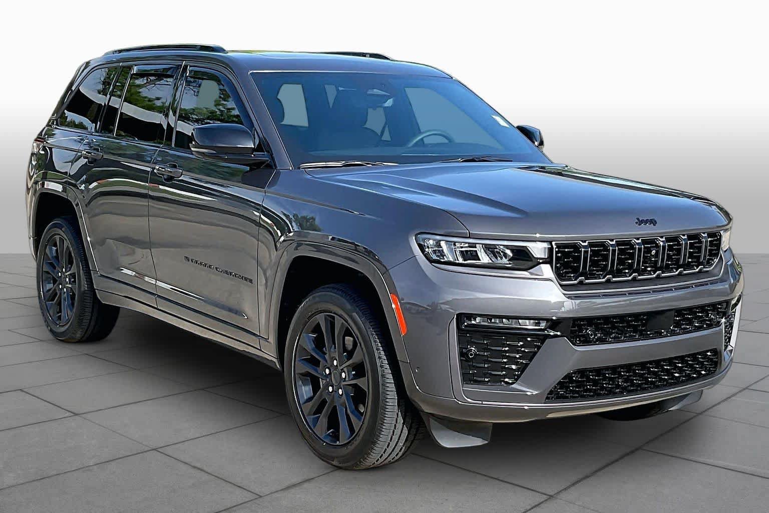 Used 2026 Jeep Grand Cherokee Limited AWD/4WD image 3
