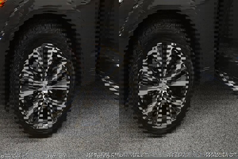 Used 2022 Volvo XC60 T8 Inscription Expression w/ Advanced Package image 41