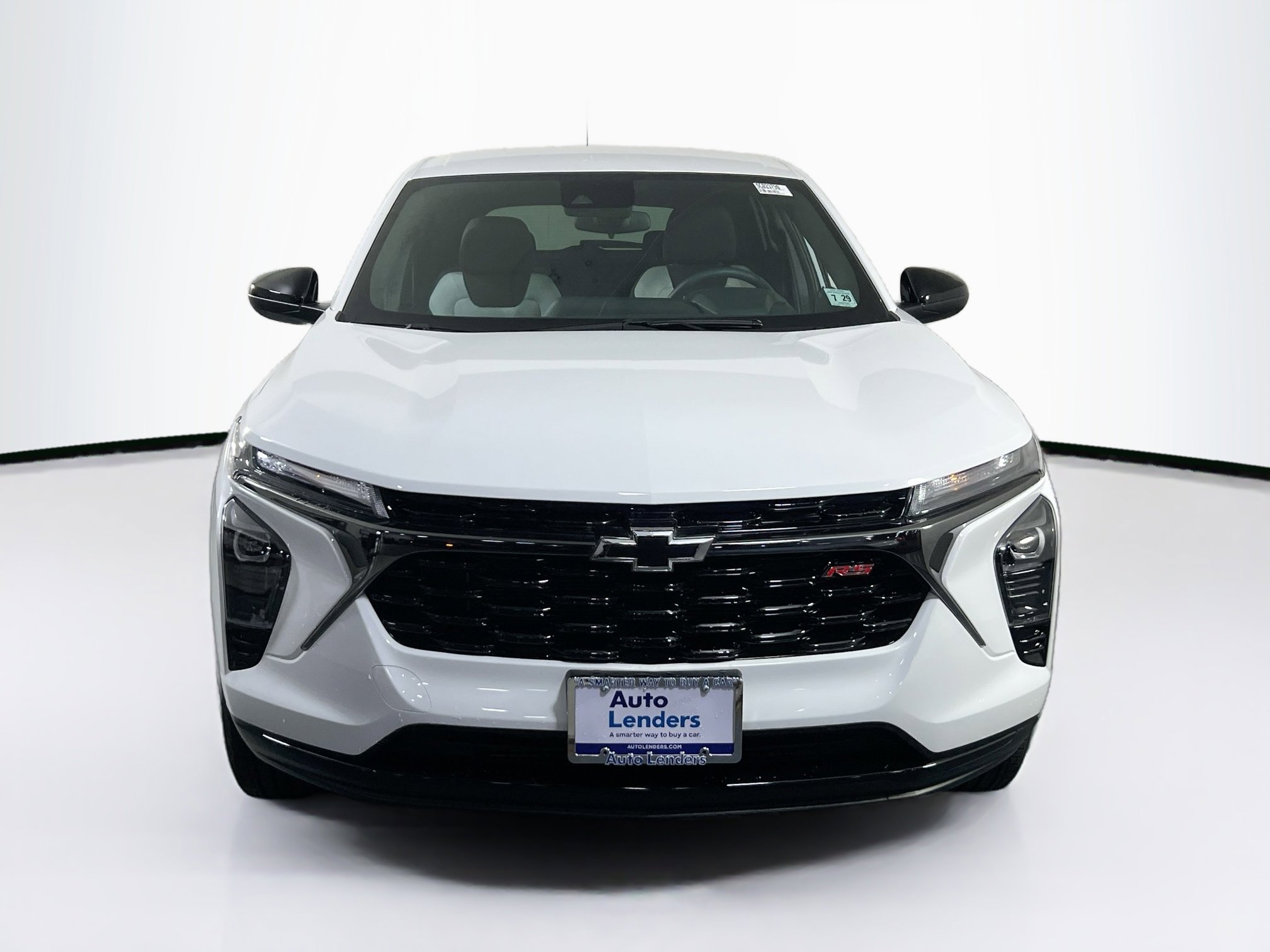 Used 2025 Chevrolet Trax RS w/ Driver Confidence Package image 2