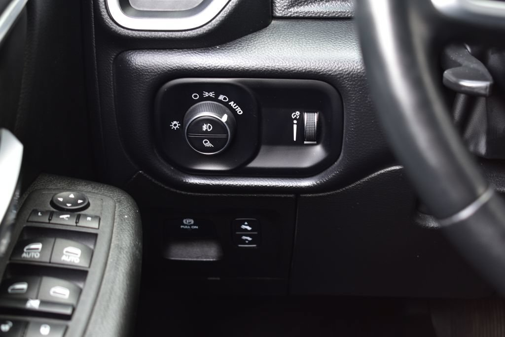 Used 2022 RAM 1500 Big Horn AWD/4WD image 40