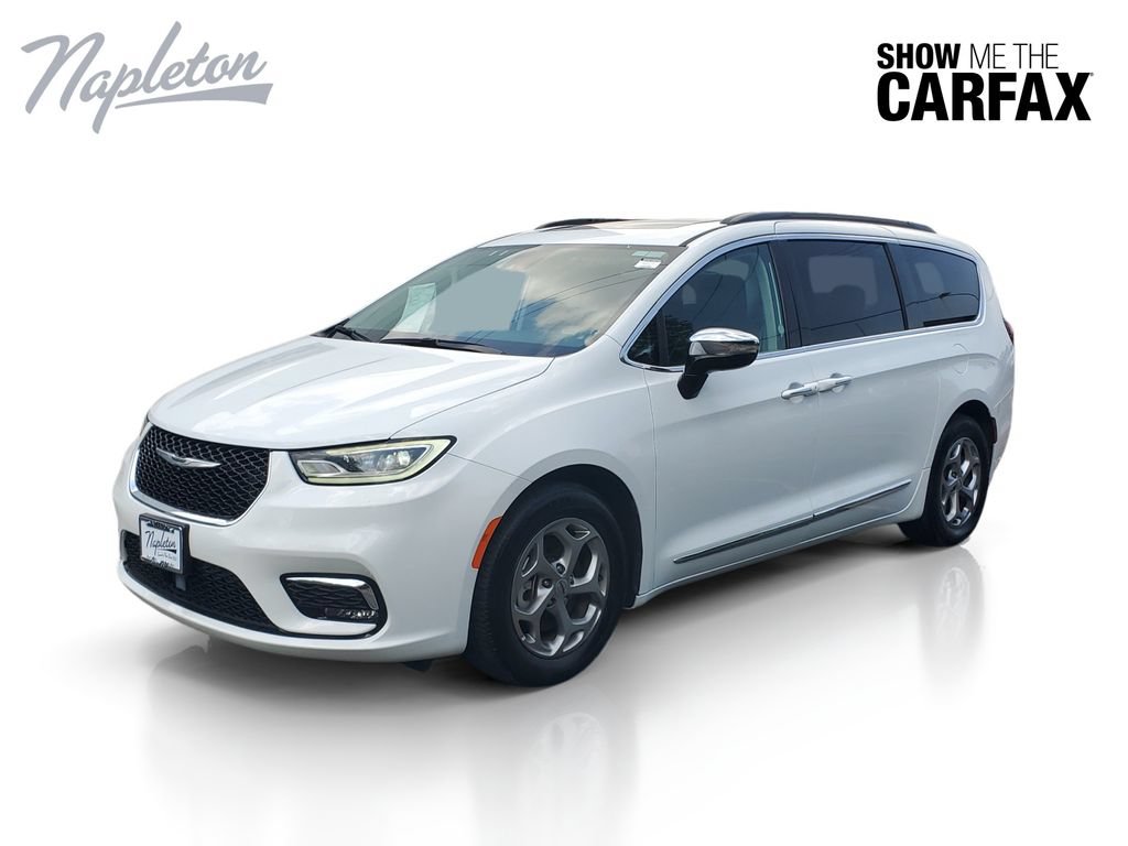 Used 2023 Chrysler Pacifica Limited FWD image 1