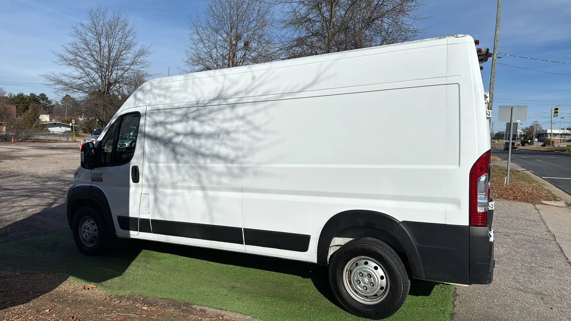 Used 2021 RAM ProMaster 2500 FWD image 5
