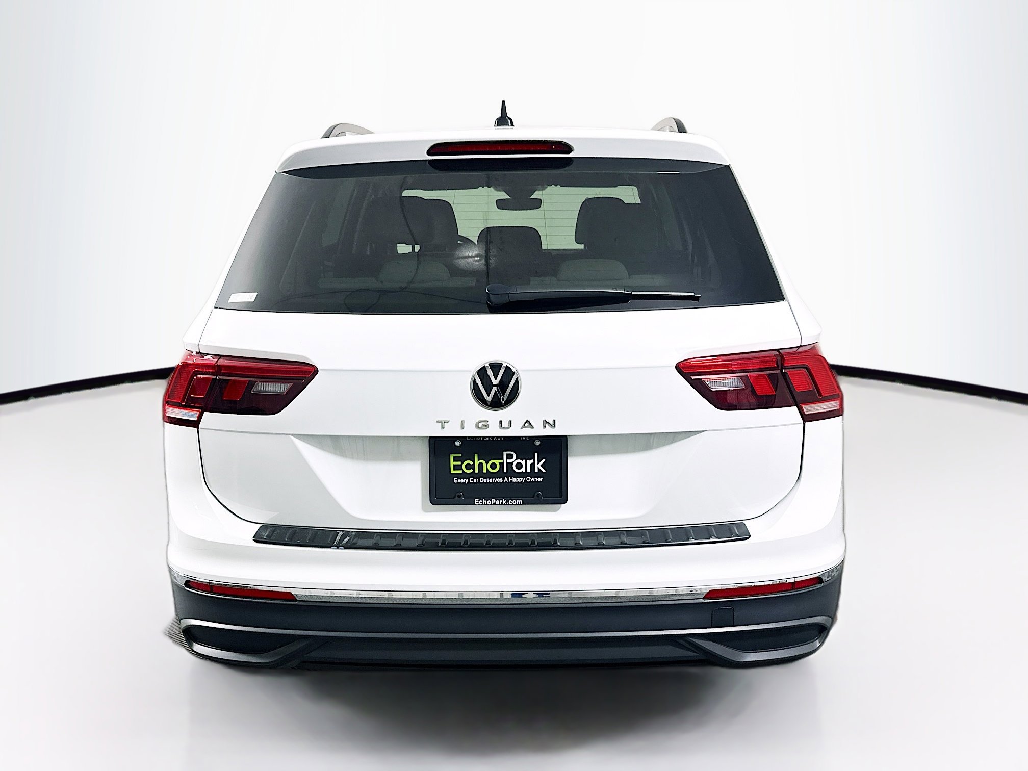 Used 2024 Volkswagen Tiguan S image 7