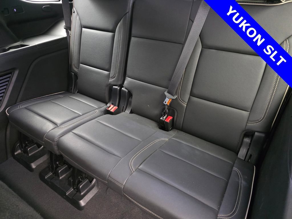 Used 2023 GMC Yukon SLT w/ SLT Premium Package image 16
