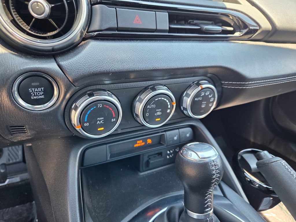 Used 2023 MAZDA MX-5 Miata Grand Touring RWD image 25