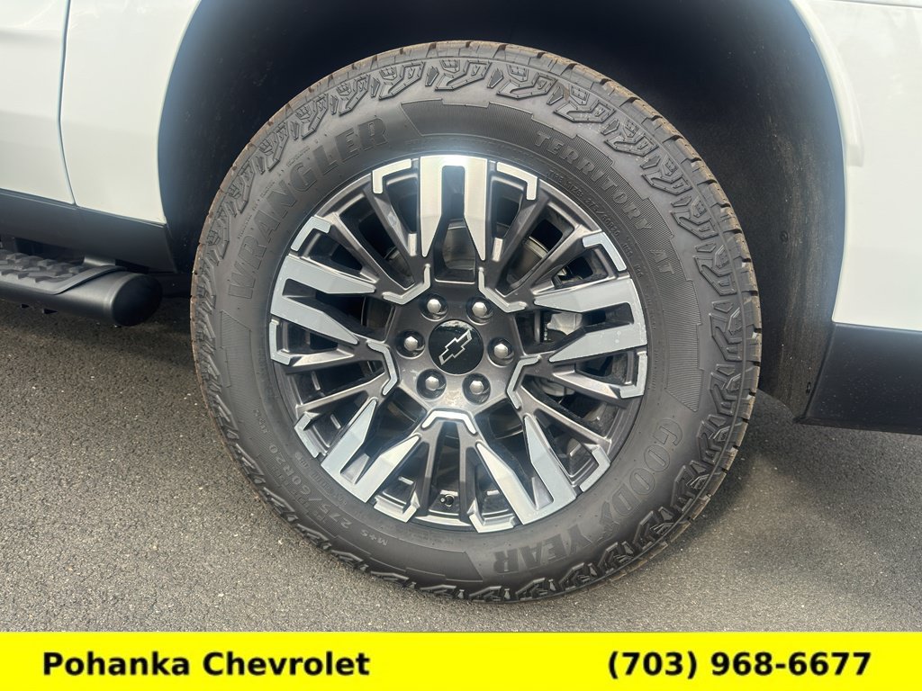 New 2026 Chevrolet Suburban Z71 w/ Comfort Package AWD/4WD image 32