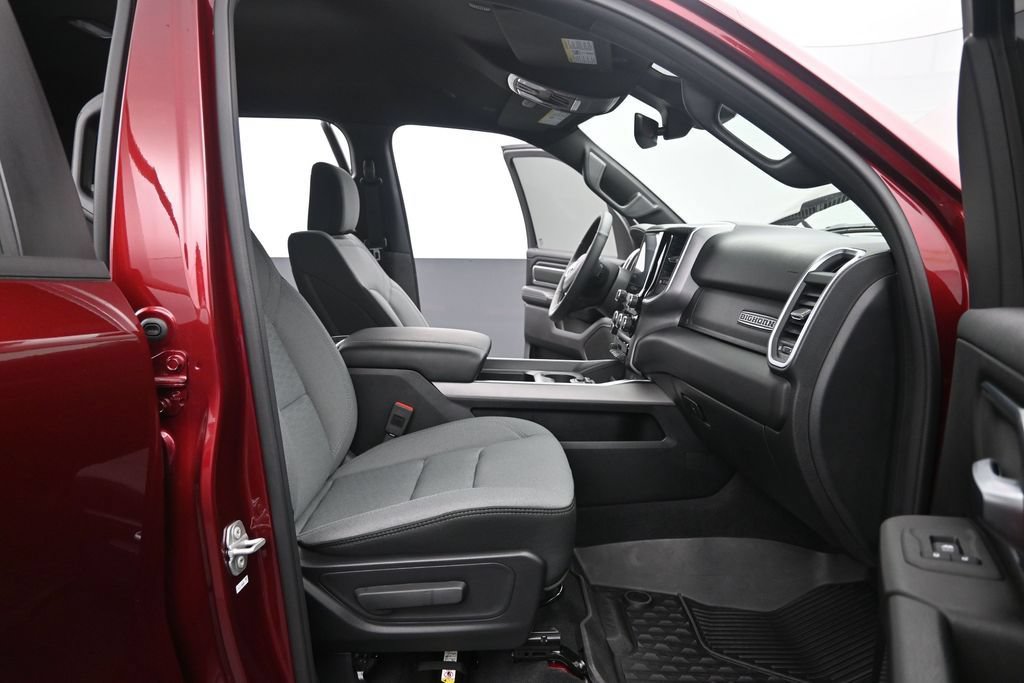 Used 2025 RAM 1500 Big Horn AWD/4WD image 18