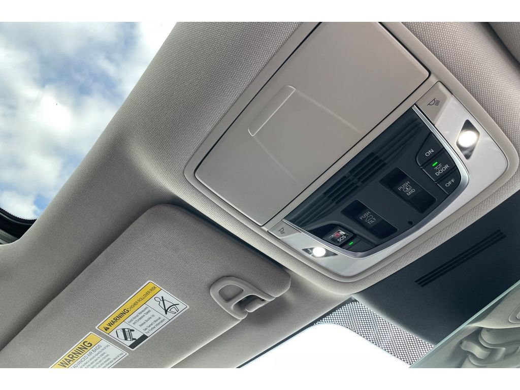 Certified 2025 Acura MDX FWD w/ Technology Package image 24