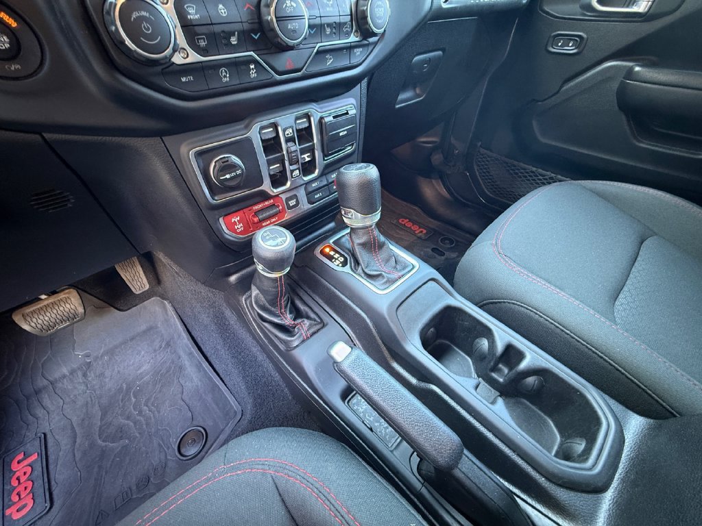 Used 2019 Jeep Wrangler Unlimited Rubicon w/ Cold Weather Group AWD/4WD image 18