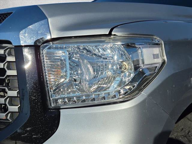 Used 2021 Toyota Tundra SR5 AWD/4WD image 2