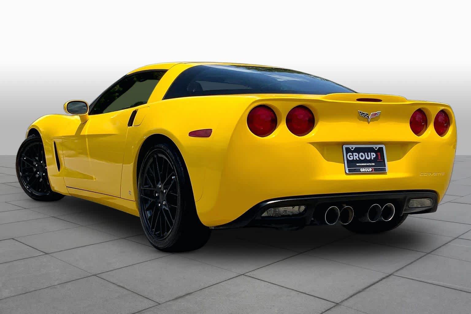 Used 2006 Chevrolet Corvette Coupe RWD image 9