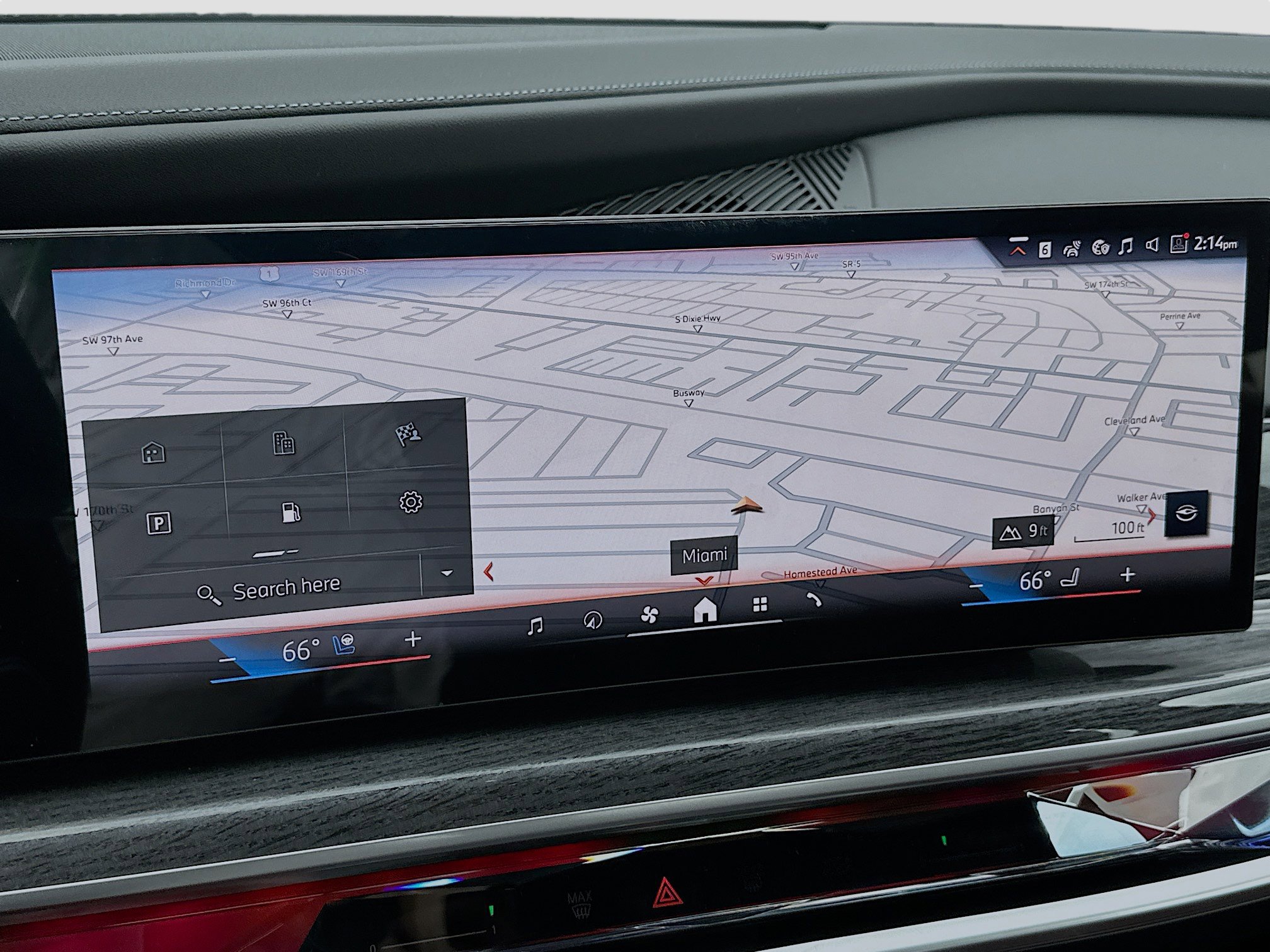 New 2026 BMW 750e xDrive w/ Premium Package image 11